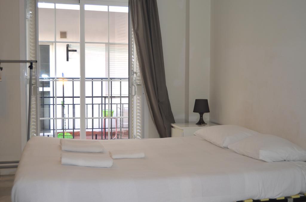 Apartamentos Canasteros Málaga Oda fotoğraf