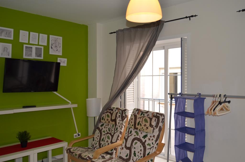 Apartamentos Canasteros Málaga Oda fotoğraf