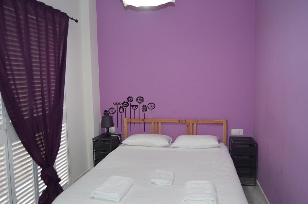 Apartamentos Canasteros Málaga Oda fotoğraf