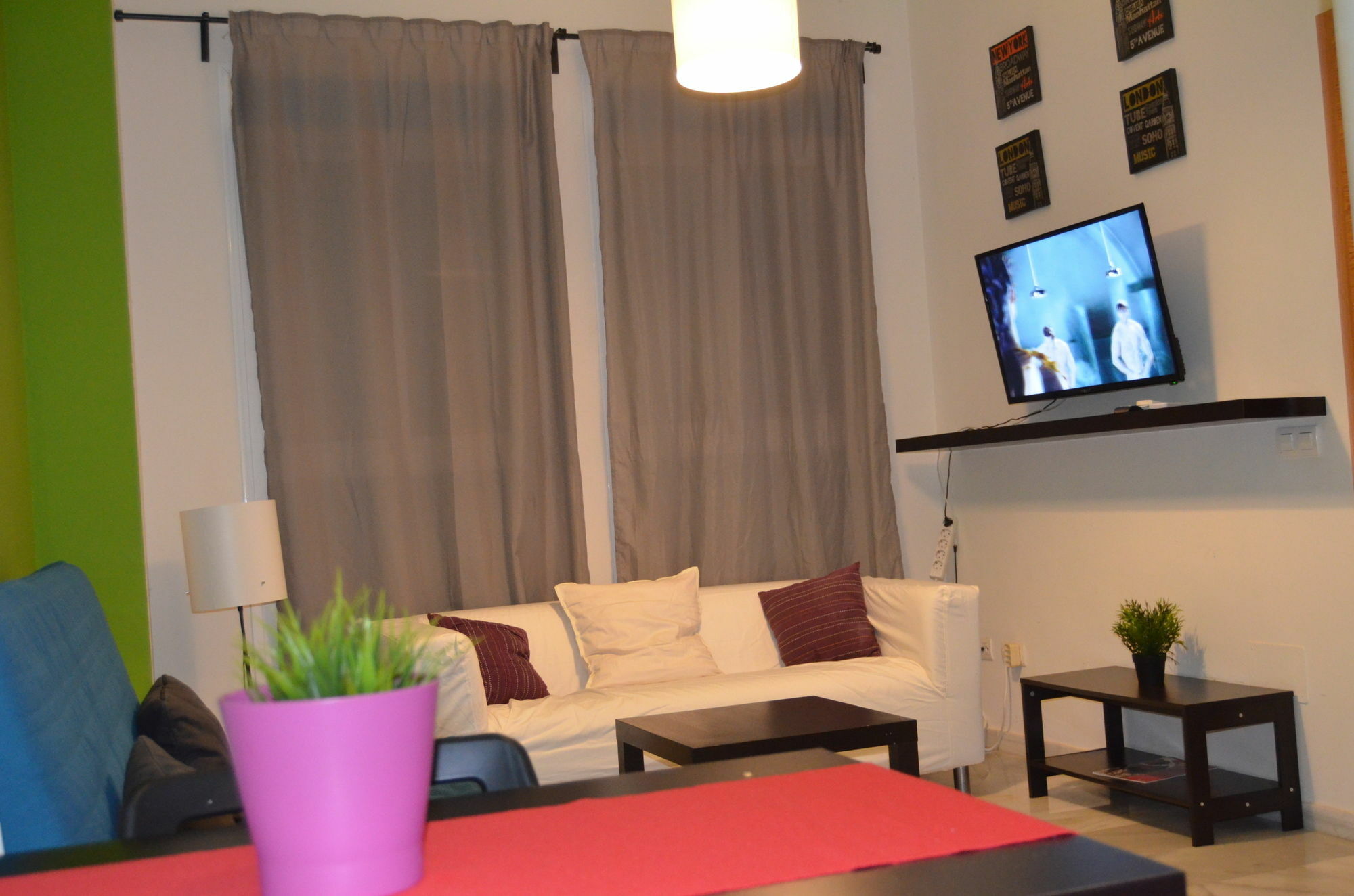 Apartamentos Canasteros Málaga Dış mekan fotoğraf