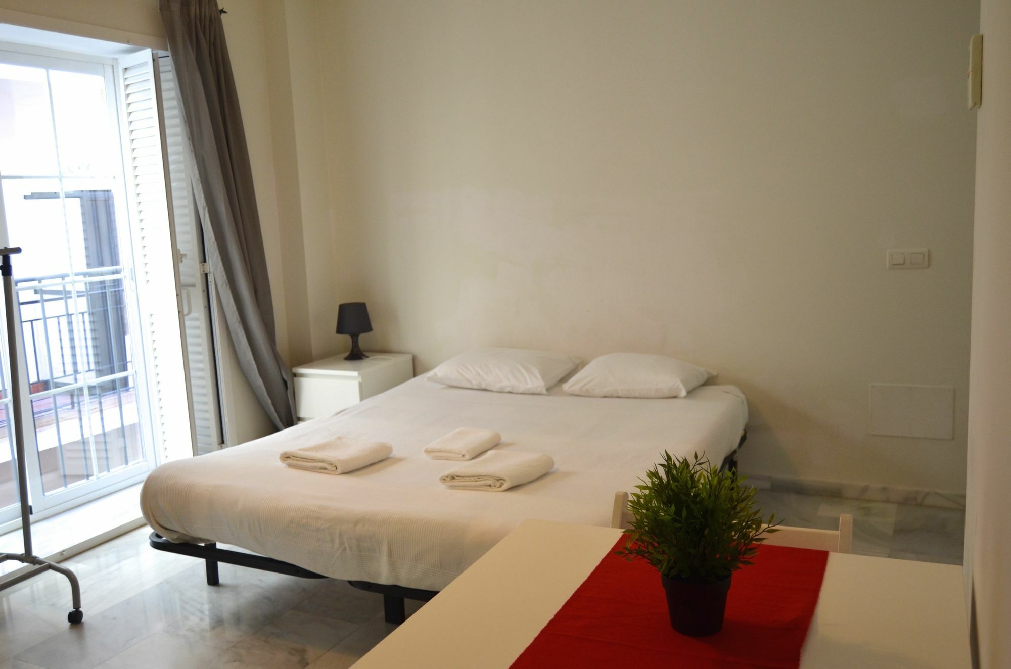 Apartamentos Canasteros Málaga Dış mekan fotoğraf